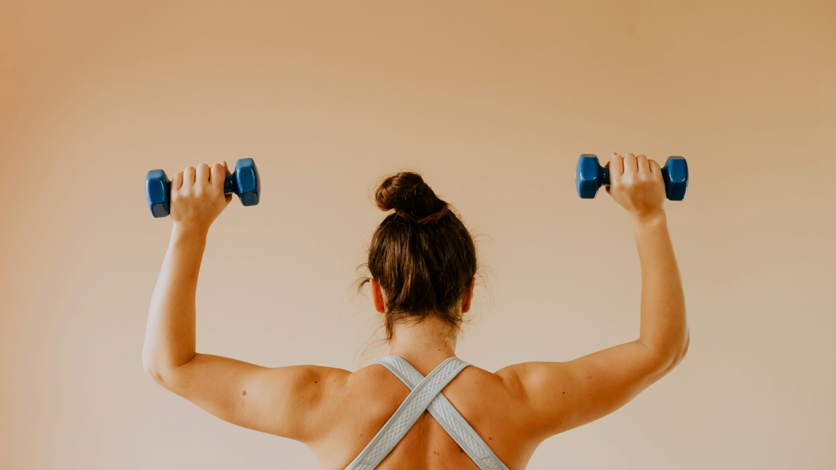 Mejores suplementos para mujeres de 40 años: ¿cómo mantener la energía y la masa muscular?