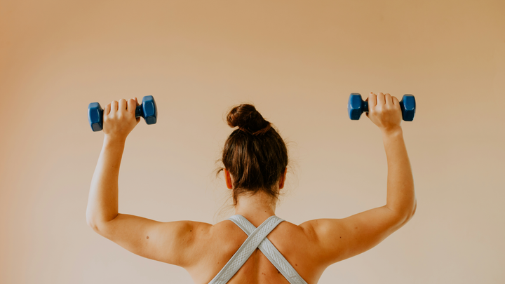 Mejores suplementos para mujeres de 40 años: ¿cómo mantener la energía y la masa muscular?